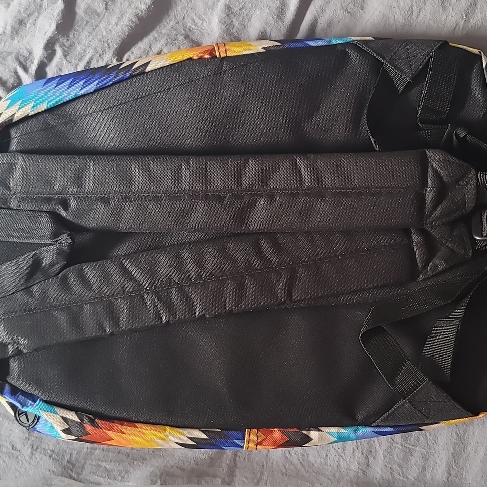 Back pack - Picture 2 of 2